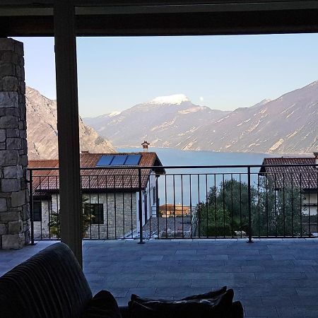Villetta Sogno Sul Lago By Gardadomusmea Tremosine Bagian luar foto