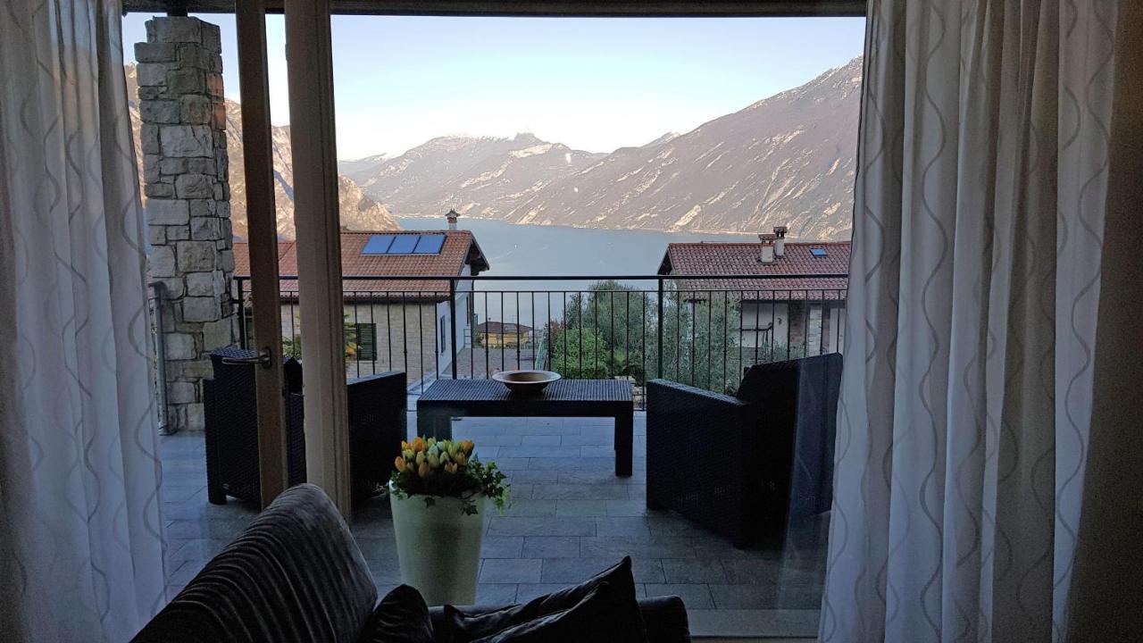 Villetta Sogno Sul Lago By Gardadomusmea Tremosine Bagian luar foto